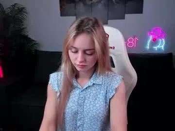 joyce_shinne —  take off your skirt   #18 #teen #smalltits #shy #new  [43 tokens remaining]