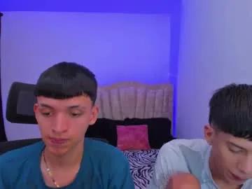 juan_nd_steven — Kiss boys [12 tokens remaining]