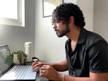 julimo16 — I start masturbating [500 tokens remaining]