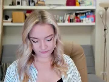 kara_smith_ — Welcome! - Goal is : to shake booty on sofa #lovense #lush #pvt