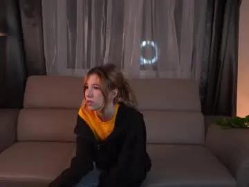 karmaklopf — GOAL: eye contact [15 tokens remaining] Welcome to my room! #shy #new #skinny #smalltits #18