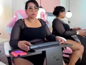 karolwest_ — GOAL: Sexy Dance [30 tokens remaining] Welcome to my room! #bbw #milf #bigass #bigboobs #ebony