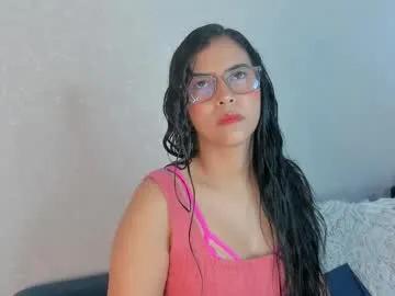 keily_florez — Get naked! Ntmu guys!Promo spanks x 5 tkns . #mature #feet #natural  #latina #bigass [25 tokens remaining]