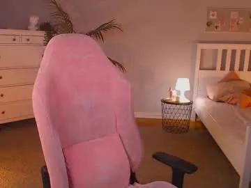keke_pallmer —  - Goal: atmospheric flexible show #cute #daddy #smalltits #flexible #daddysgirl