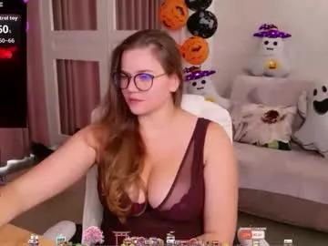 kellielowie — Happy Monday  #bigboobs #longhair #new #glasses #tattoo [193 tokens remaining]