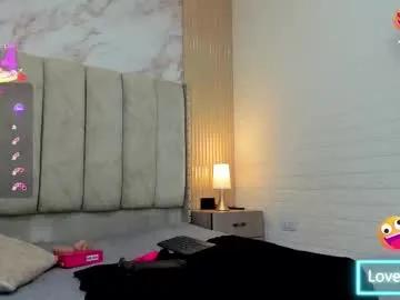 Freechat kiarazafira on Chaturbate