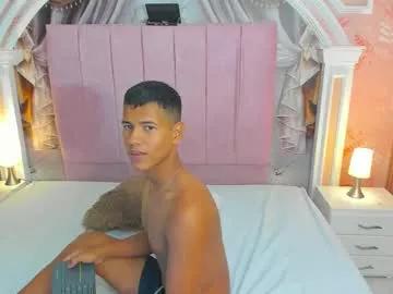 Freechat kingstark_ on Chaturbate