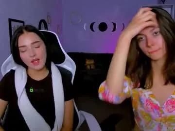kitniss_dreamy — GOAL: flash boobs [444 tokens remaining] Welcome to my room! #pvt #bigass #smalltits #teen #lovense