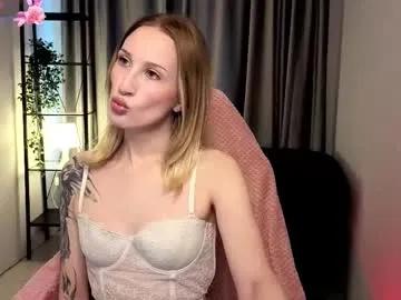 kittywakee — Goal: Bare shoulders      | #blonde #teen #cute #18 #lovense [27 tokens remaining]