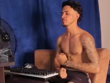 Freechat kriss_edwards on Chaturbate