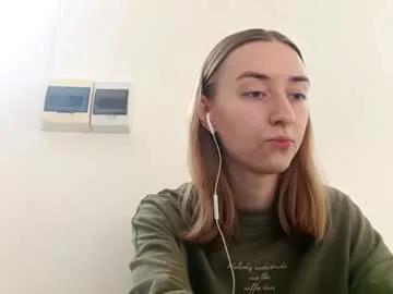 lareepruyn — Goal: cute face | hi, i'm new here #new #shy #18 #cute #skinny [11 tokens remaining]