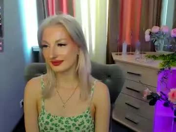 laura_blush — Hi, my name is Laura! NTMU^^ Lets fun with my lovense  Goal squeeze my nipples #shy #new #young #smalltits #skinny [17 tokens remaining]