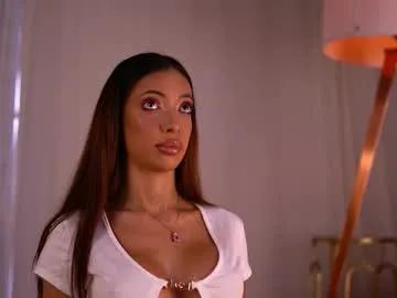 Freechat laylakristal on Chaturbate