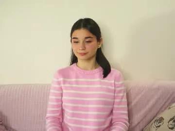 lesliemillette — It's my fourth day, I'm Naoimi, 18 y.o my goal: Hello!!! #new #18 #shy #braces #young [15 tokens remaining]