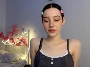 liaglamour — hi i'm Lia! help me reach 400 thumbs up // Goal: show my look [20 left] // #new #18 #shy #cute #teen