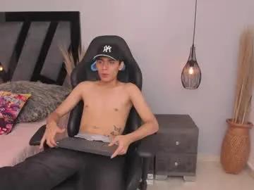 liam_ossa — GOAL: Cum Show [1111 tokens remaining] Welcome to my room! #new #latino #18 #bigdick #young