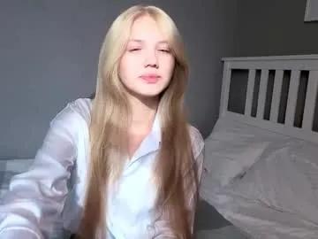 lil_tasty33 — GOAL: good start [56 tokens remaining] <3 #feet #blonde #shy #skinny #new