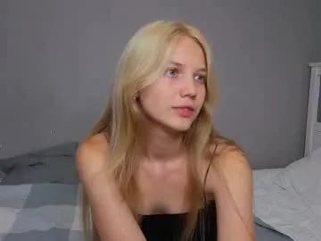 lil_tasty33 — GOAL: good start [65 tokens remaining] <3 #feet #blonde #shy #skinny #new