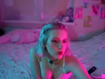 lil_tweety — Welcum, honey <3 Pm is 10 tokens  - Suck a thumb - #oil #18 #feet #skinny #teen
