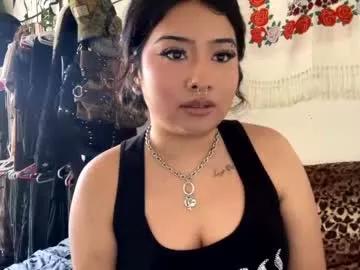 lillatina02 on Chaturbate 