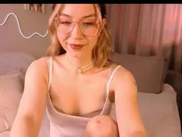 Freechat lilosims on Chaturbate