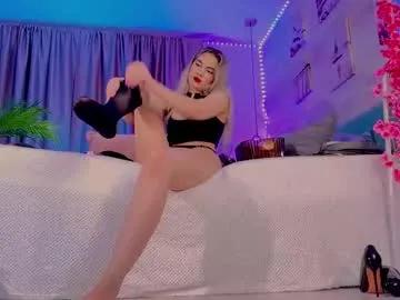 lilraif —  - Goal: Fingers in ass [100 tokens left]  #squirt #anal #teen #new #18