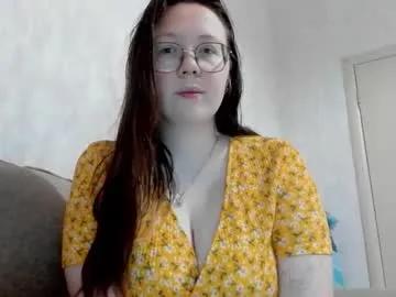 lily_cheys — GOAL: Rate my ass [55 tokens remaining] Welcome to my room! #nonude #shy #teen #cute #bigboobs
