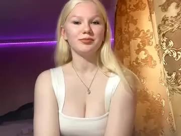 lindabreines — GOAL: Color of my eyes :) #18 #new #teen #shy #bigboobs [10 tokens remaining]