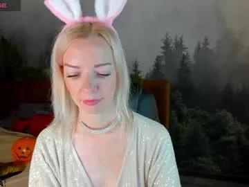 lisa_magnusson — GOAL: lower the straps [29 tokens remaining] Hello everyone! My name is Lisa and I'm new to this site! Help me take my first steps here! #milf #feet #skinny #smalltits #new