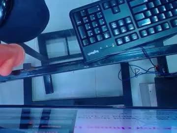 Freechat little_flower4you on Chaturbate