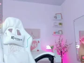Freechat little_sweet_18 on Chaturbate