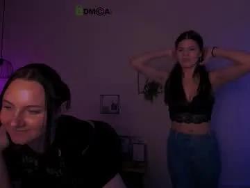 lizzie_boom — GOAL: french kiss [250 tokens remaining] Welcome to my room! #brunette #skinny #mistress #18 #lovense