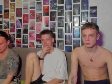 logan_mett — GOAL: show dick all [300 tokens remaining] Welcome to my room! #young #gay #twink #lovense #new