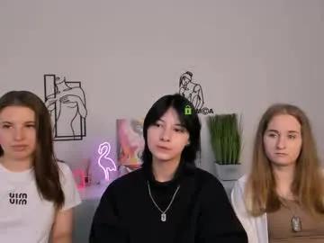 lola_swon — GOAL: my first goal [111 tokens remaining] Welcome to my room! #18 #new # shy #cute #fun