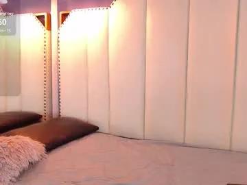 Freechat lolapierce on Chaturbate