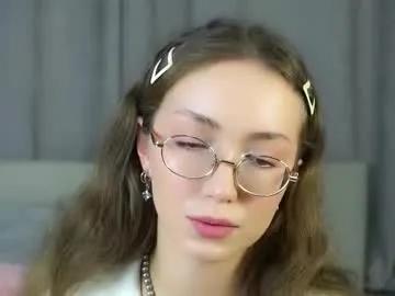 loriamarzinske — Glad to see you in my room!! ^^ Its my first day here Goal:Air kiss for you <3 #teen #18 #new #shy #cute [0 tokens remaining]