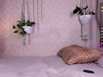 Freechat lornadyer on Chaturbate