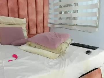 Freechat lou_rosse on Chaturbate
