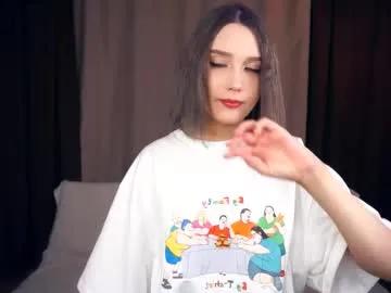 luellazahnen — Goal: Air kiss+ eye conntact #teen #New #Shy [25 tokens remaining]