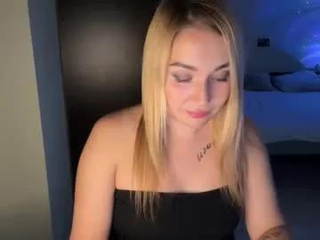 lunali_ — Goal: Suck finger with eye contact #new #shy #feet #cute #natural - Next Goal: Gently play with my boobs