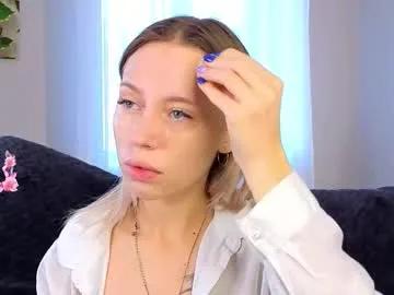 lunariabliss — GOAL:  Kiss you  Hi everyone, I'm Kelly! I'm #teen and i like #dance I'm #18 ye #smalltits and a #skinny body [11 tokens remaining]