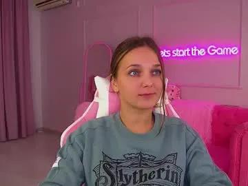 madisonclares — Room Topic: Hi! I'm a beginner, subscribe to me  and put it to me  GOAL: Friendly greetings! #new #nonude #pvt #c2c #dance [1000 tokens remaining]