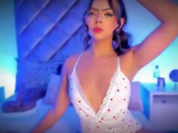 Freechat malaia_hills on Chaturbate