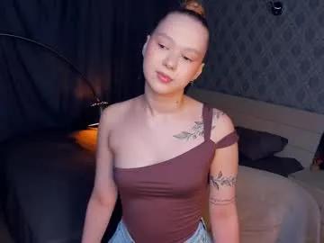 marciceasar — My first appearance here! Hello all - Goal: start this day with me! #new #shy #18 #teen #skinny [7 tokens remaining]