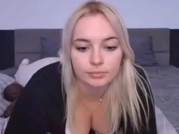margot_robbie7 — Spy on my private for 60 tokens/minute.  #blonde #pawg #canadian #18 #teen