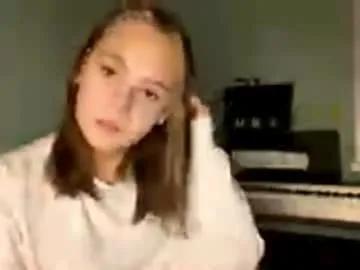 mariamcleverley — Goal: lick finger close to cam! Hello everyone I'm Mia would be glad to meet you and have a good time^^ #shy #skinny #18 #bigass #new [11 tokens remaining]