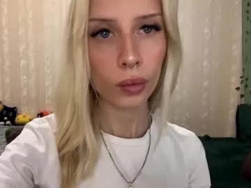 maribelchauhdrey — Goal:See my eyes close to camera -My name is Molly and I'm #18 year old and i am #shy #new #young girl with #smalltits figure it's my first day here [20 tokens remaining]
