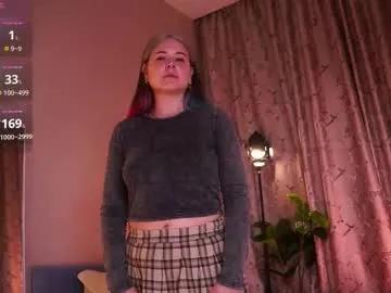 marlashine — GOAL: shake and slap ass [54 tokens remaining] Vibe me 47-57-77 to hear my seet moans   #curvy #piercing #tattoos #new #daddy