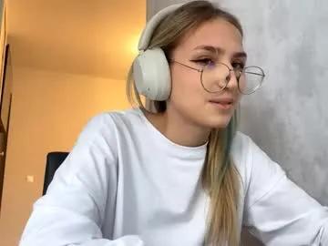 maryaliceprinn — Goal: Spin around, show my outfit  I am new here and your support is very important to me! Thank you! ^^ #teen #18 #cute #new #shy [30 tokens remaining]