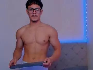Freechat maxiimus__ on Chaturbate